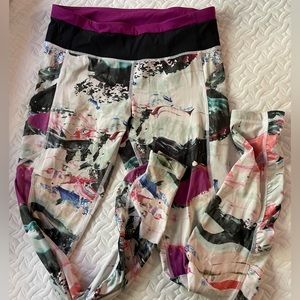 Lululemon multicolor leggings